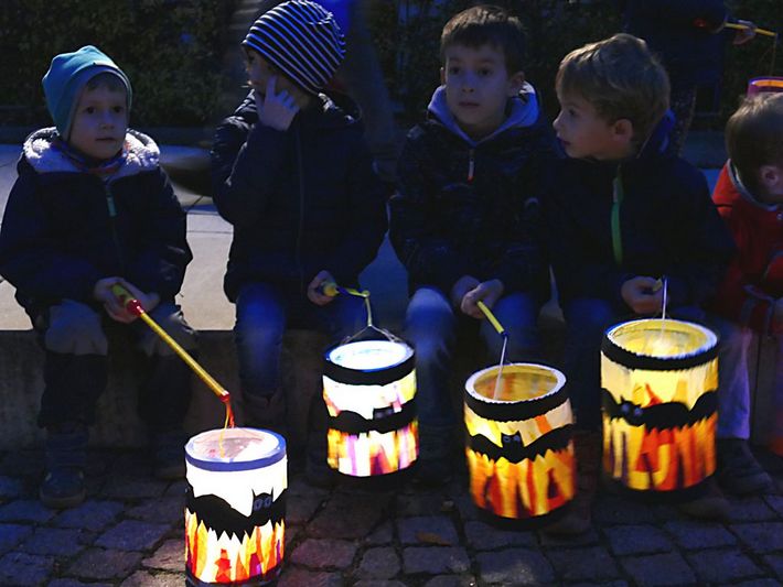 Martinsumzug Pusteblume