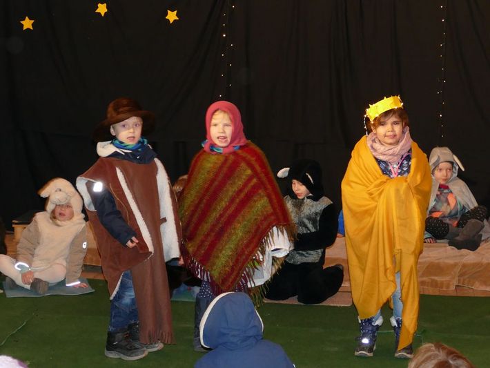 Advent Kindergärten Kleine Pusteblume